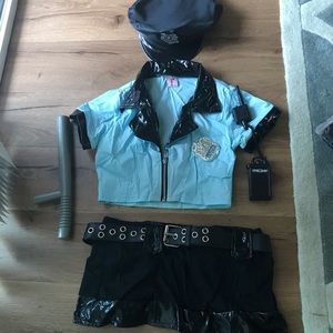 7 PC Naughty Cop Costume